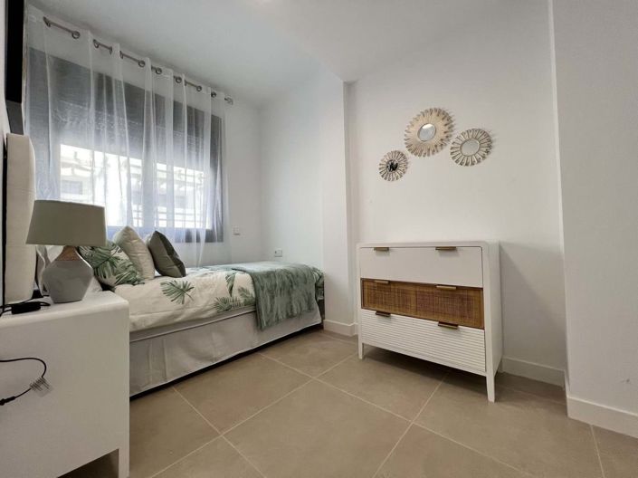 Image No.12-3 Bed Townhouse for sale