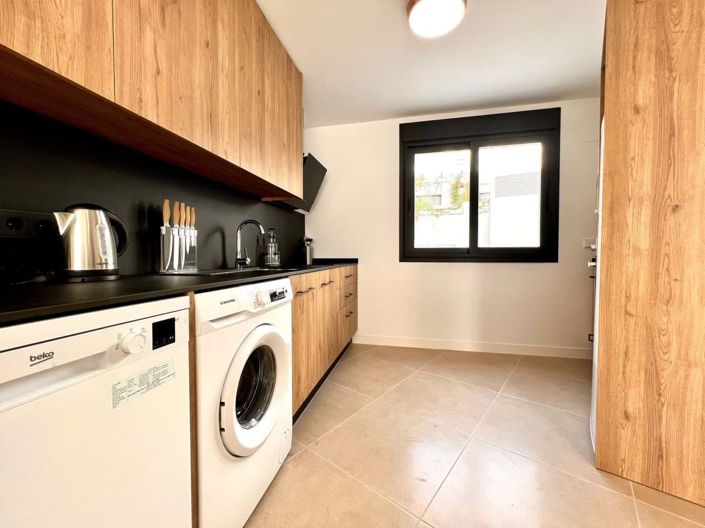 Image No.6-3 Bed Townhouse for sale