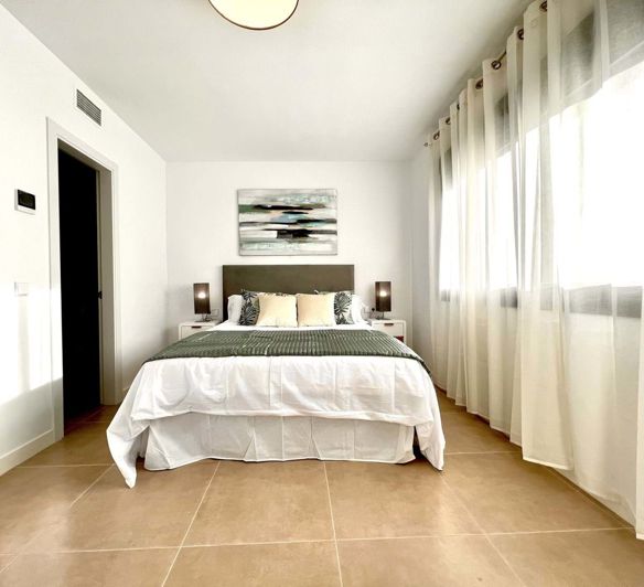 Image No.8-3 Bed Townhouse for sale