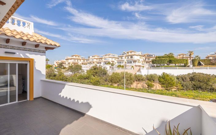 Image No.38-5 Bed Villa for sale