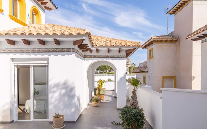 Image No.43-5 Bed Villa for sale