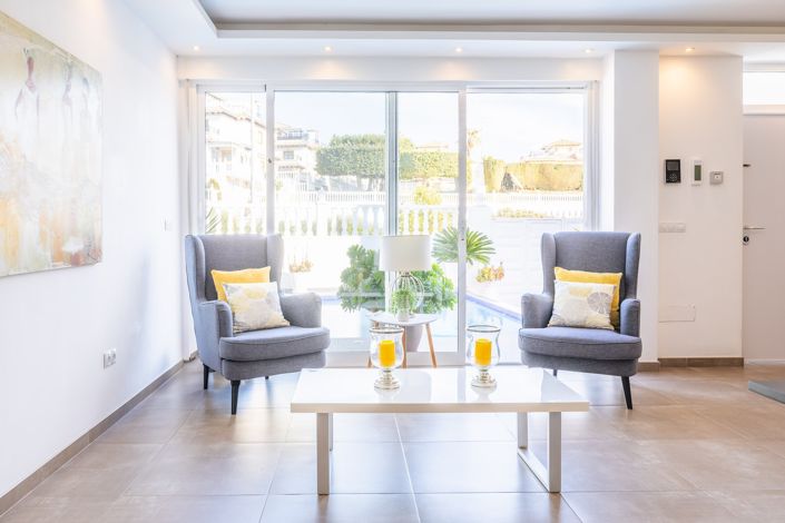 Image No.5-5 Bed Villa for sale