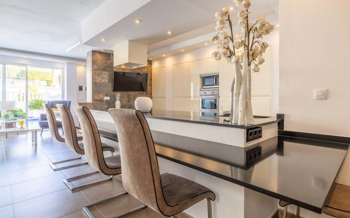 Image No.7-5 Bed Villa for sale