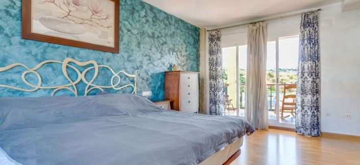 Image No.33-3 Bed Apartment for sale