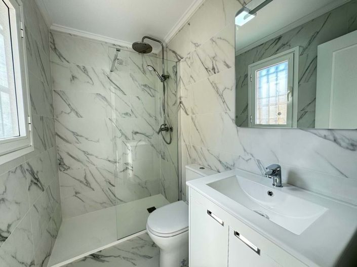 Image No.14-3 Bed Villa for sale