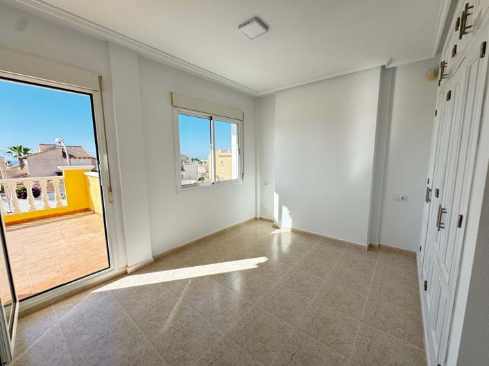 Image No.19-3 Bed Villa for sale