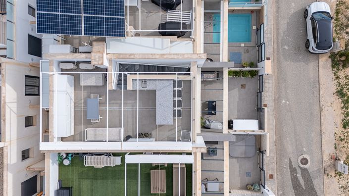 Image No.20-3 Bed Townhouse for sale