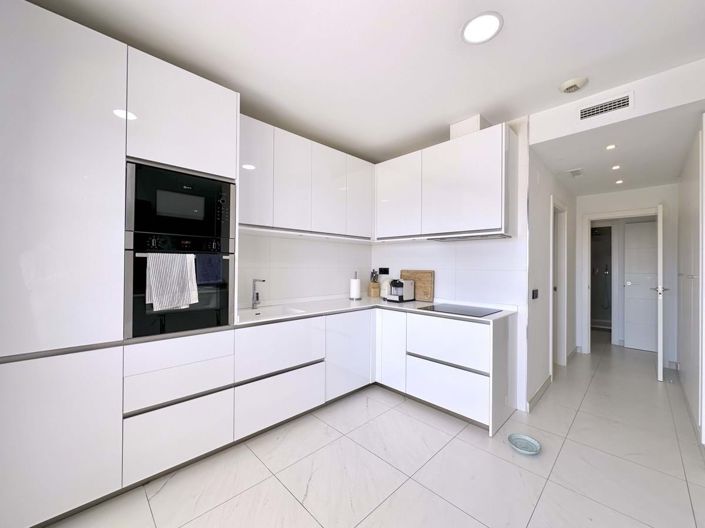 Image No.10-3 Bed Apartment for sale