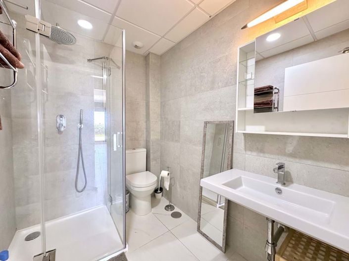 Image No.21-3 Bed Apartment for sale