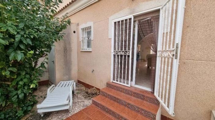 Image No.12-2 Bed Townhouse for sale