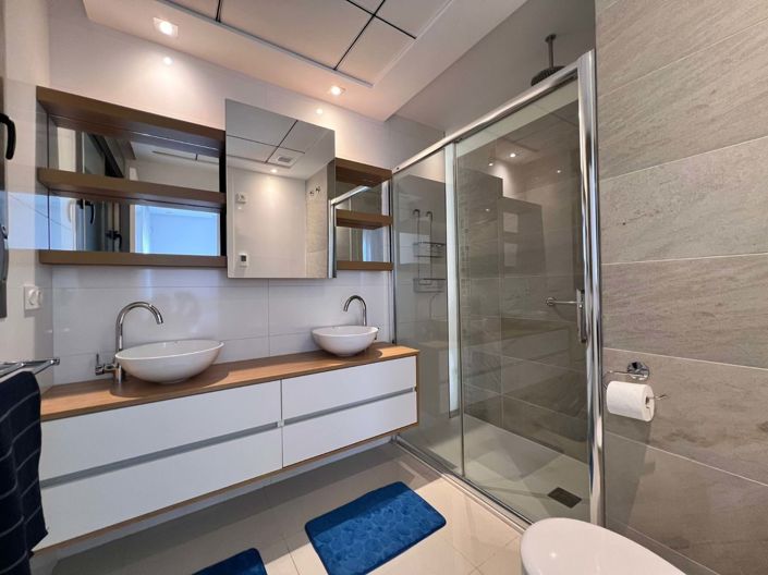 Image No.8-3 Bed Apartment for sale