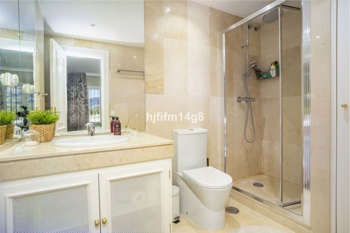 Image No.14-3 Bed Townhouse for sale