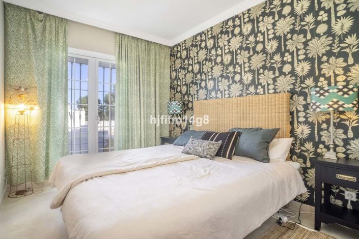 Image No.15-3 Bed Townhouse for sale