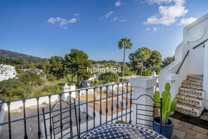 Image No.18-3 Bed Townhouse for sale