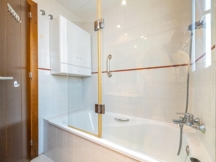 Image No.12-2 Bed Apartment for sale