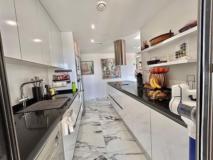 Image No.18-2 Bed Apartment for sale