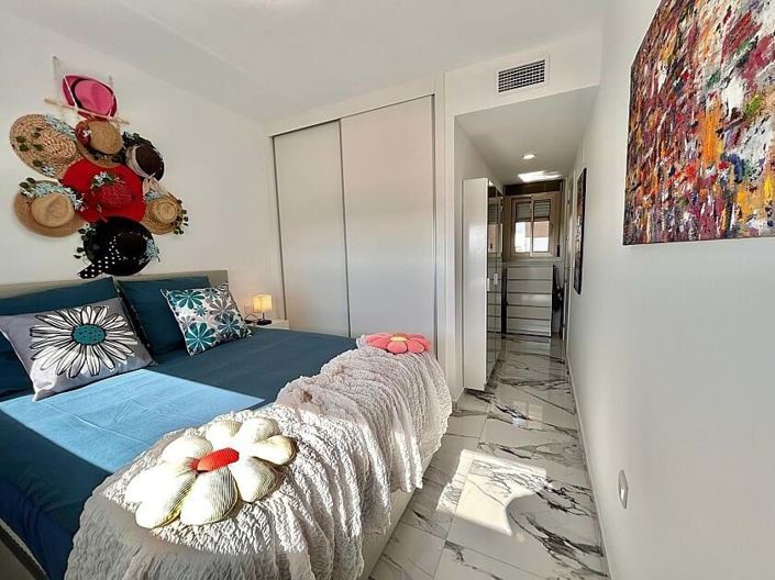 Image No.20-2 Bed Apartment for sale