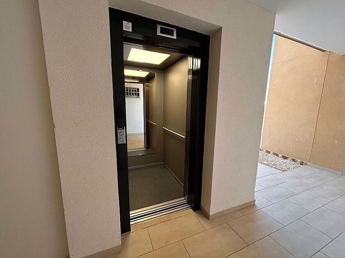 Image No.33-2 Bed Apartment for sale