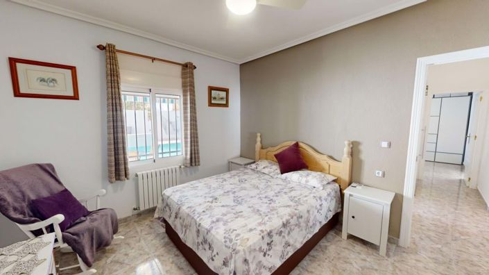 Image No.18-3 Bed Villa for sale