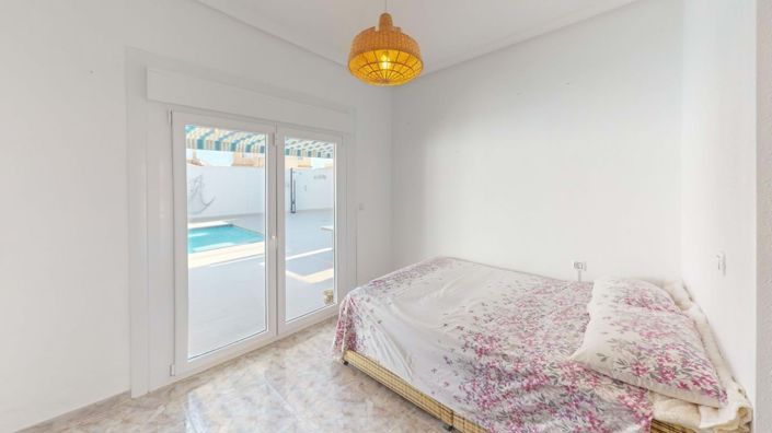 Image No.23-3 Bed Villa for sale