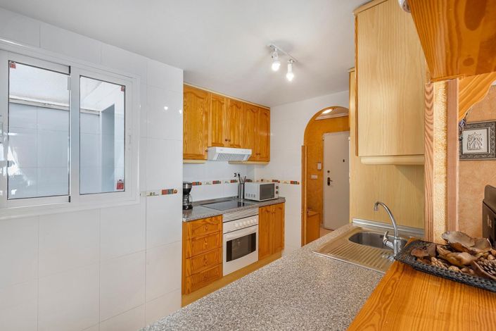 Image No.11-2 Bed Townhouse for sale