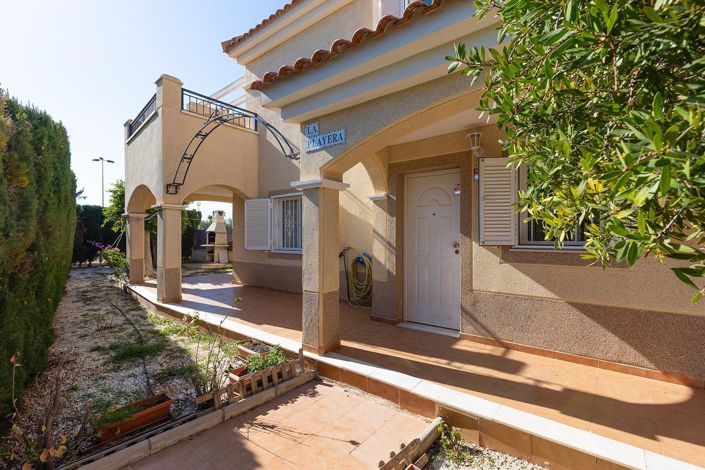 Image No.2-2 Bed Townhouse for sale