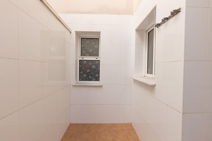 Image No.22-2 Bed Townhouse for sale