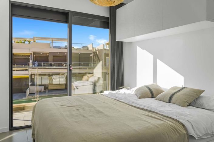 Image No.9-2 Bed Apartment for sale