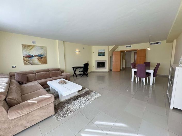 Image No.6-Maison de ville de 3 chambres à vendre à Estepona