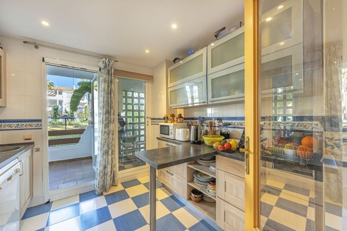 Image No.11-Appartement de 2 chambres à vendre à Estepona