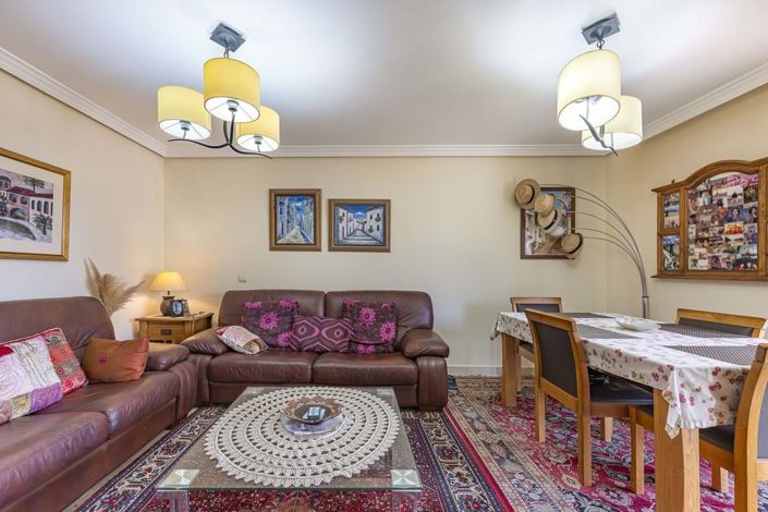 Image No.7-Appartement de 2 chambres à vendre à Estepona