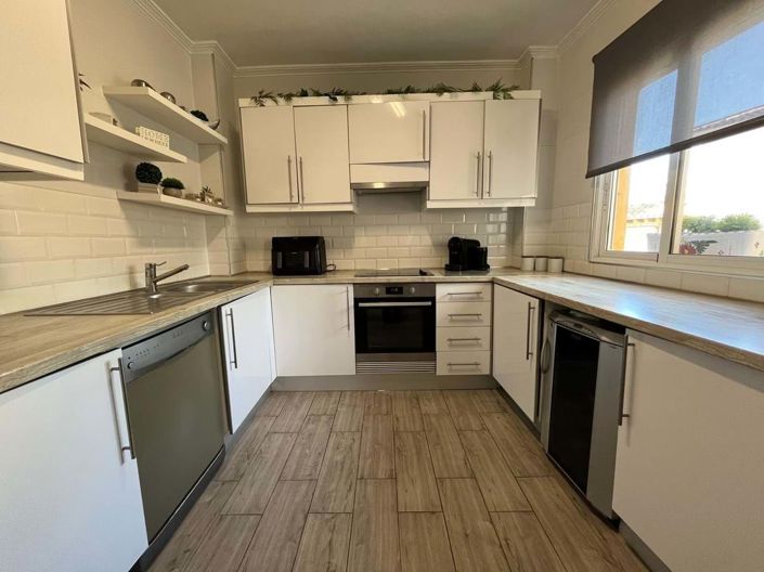 Image No.4-4 Bed Villa for sale