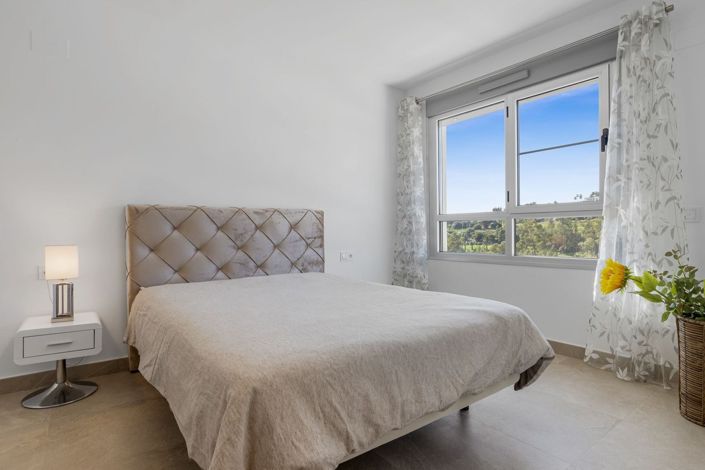 Image No.24-3 Bed Townhouse for sale