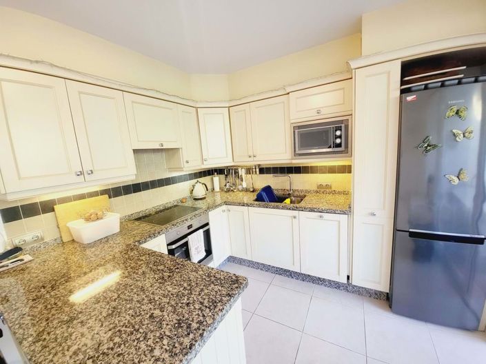 Image No.14-3 Bed Townhouse for sale