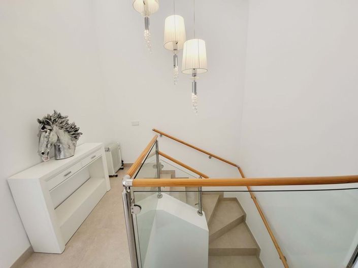 Image No.27-3 Bed Townhouse for sale