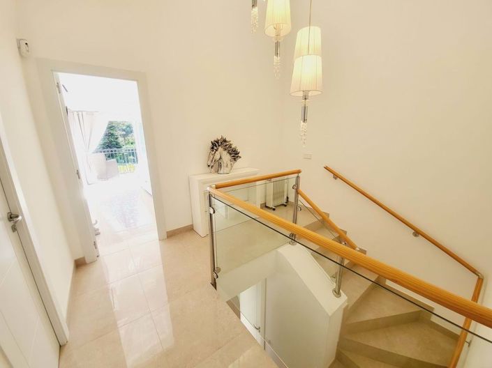 Image No.28-3 Bed Townhouse for sale