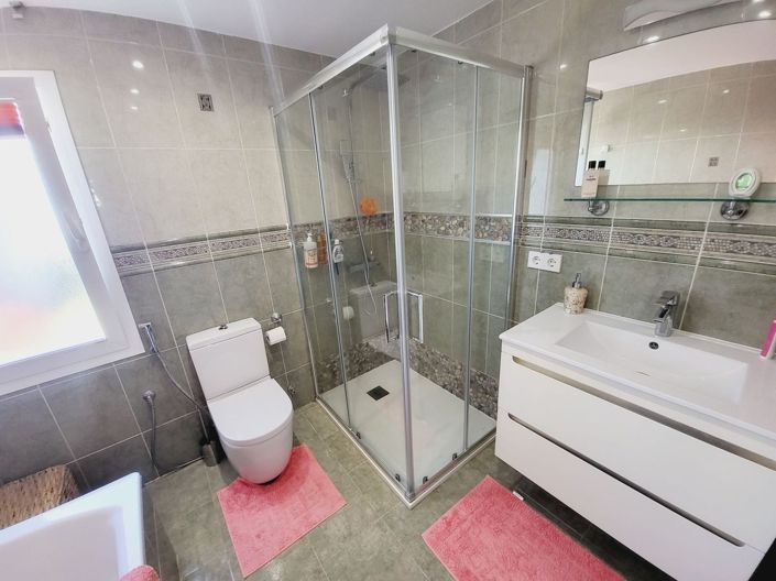 Image No.39-3 Bed Townhouse for sale