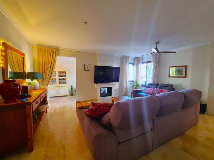 Image No.4-3 Bed Townhouse for sale