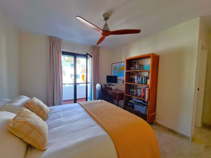 Image No.40-3 Bed Townhouse for sale