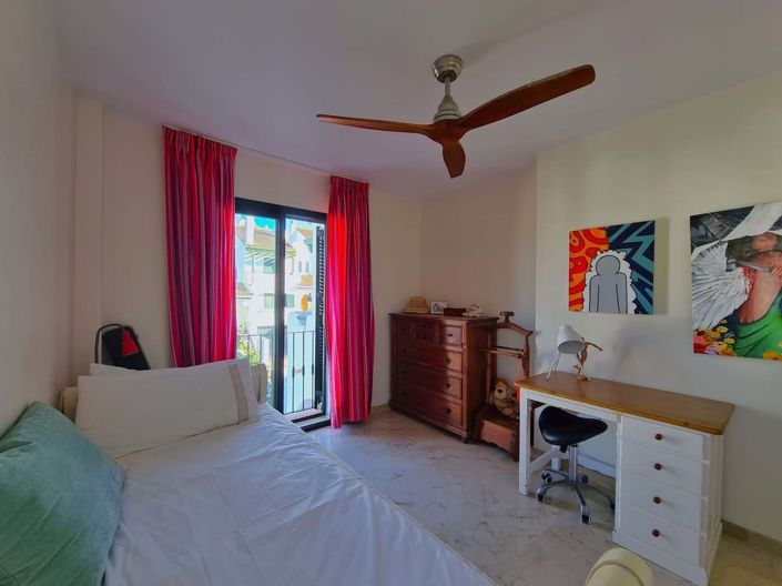 Image No.48-3 Bed Townhouse for sale