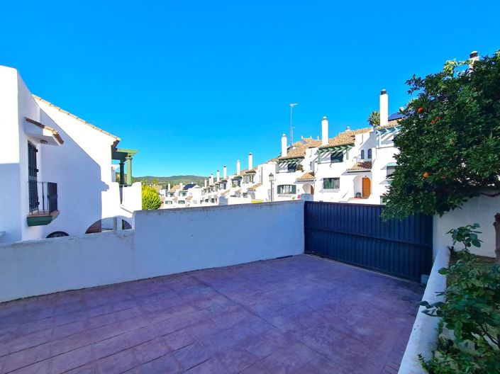 Image No.62-3 Bed Townhouse for sale