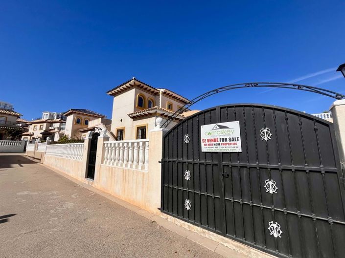 Image No.17-4 Bed Villa for sale