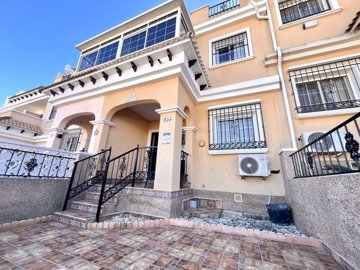 Maison de ville de 3 chambres à vendre à Villamartin