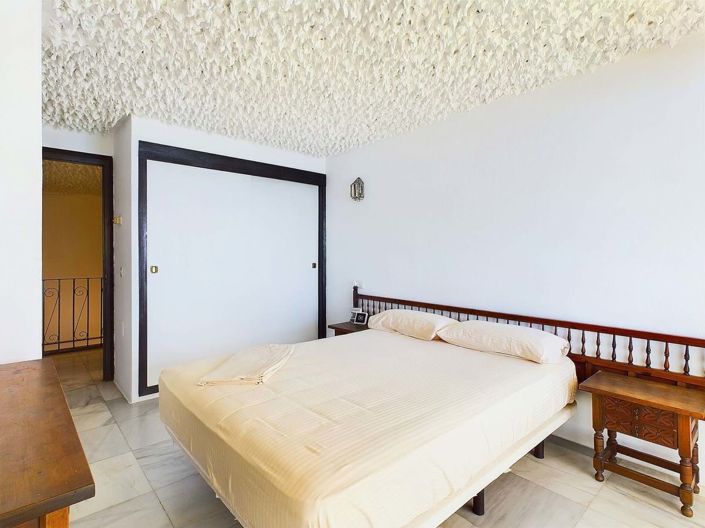 Image No.26-4 Bed Apartment for sale