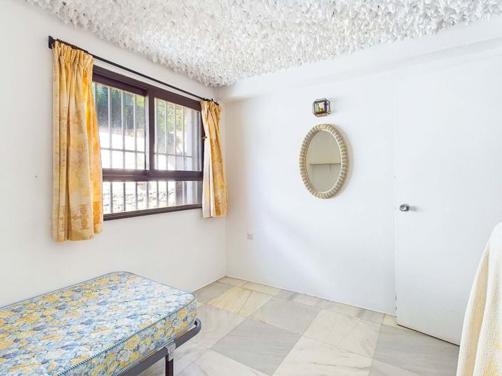 Image No.35-4 Bed Apartment for sale