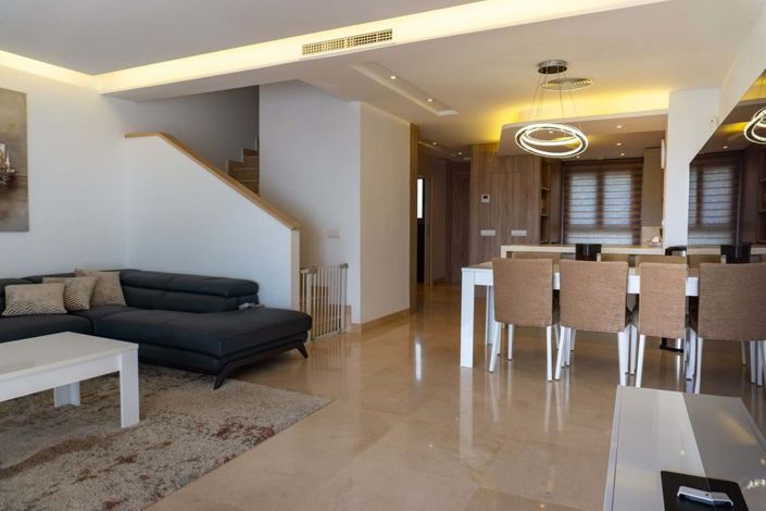 Image No.3-3 Bed Townhouse for sale