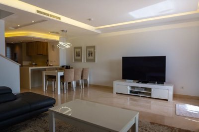 1447-612187-78d1f4f8b6655591b02d22fabb36a692d