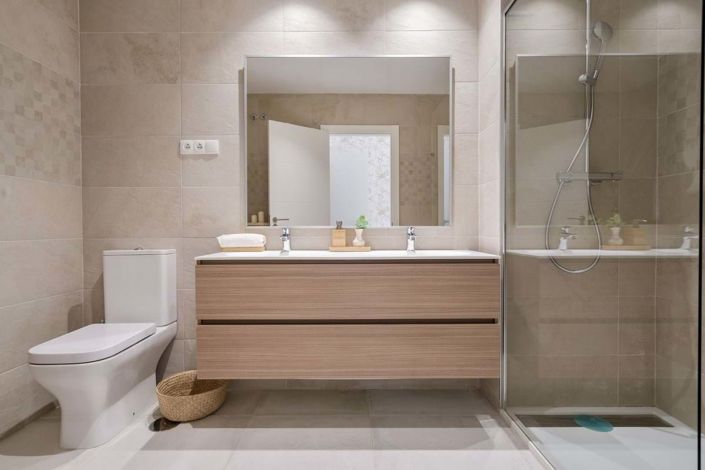 Image No.20-2 Bed Apartment for sale