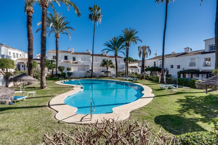 Image No.1-Maison de ville de 3 chambres à vendre à Marbella