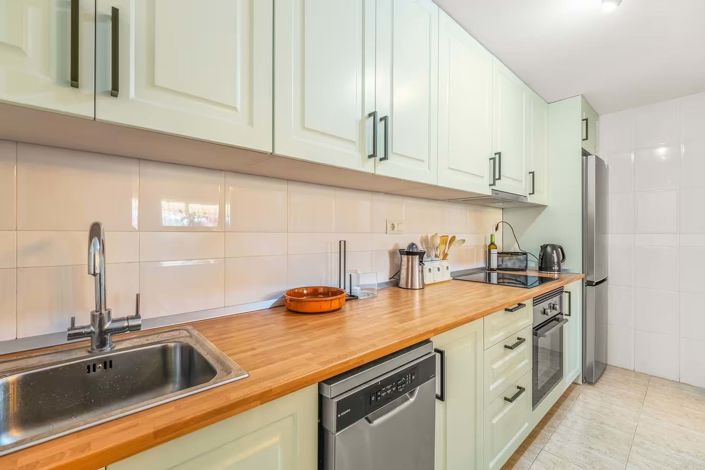 Image No.8-2 Bed Apartment for sale